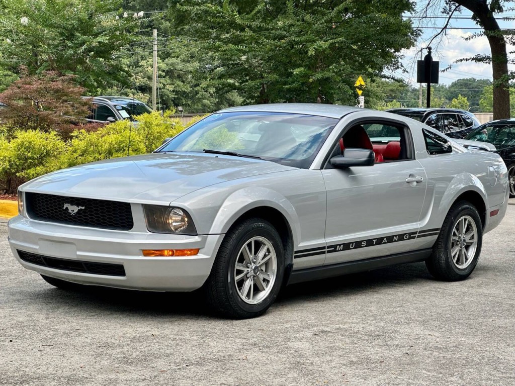 2005 Ford Mustang Image 13