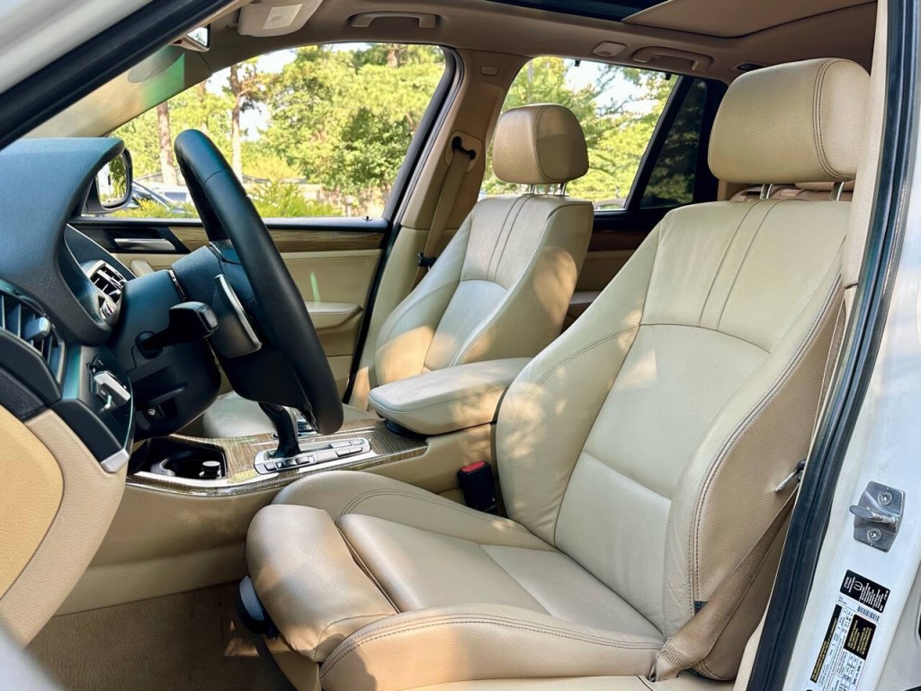 2011 BMW X3 Image 3