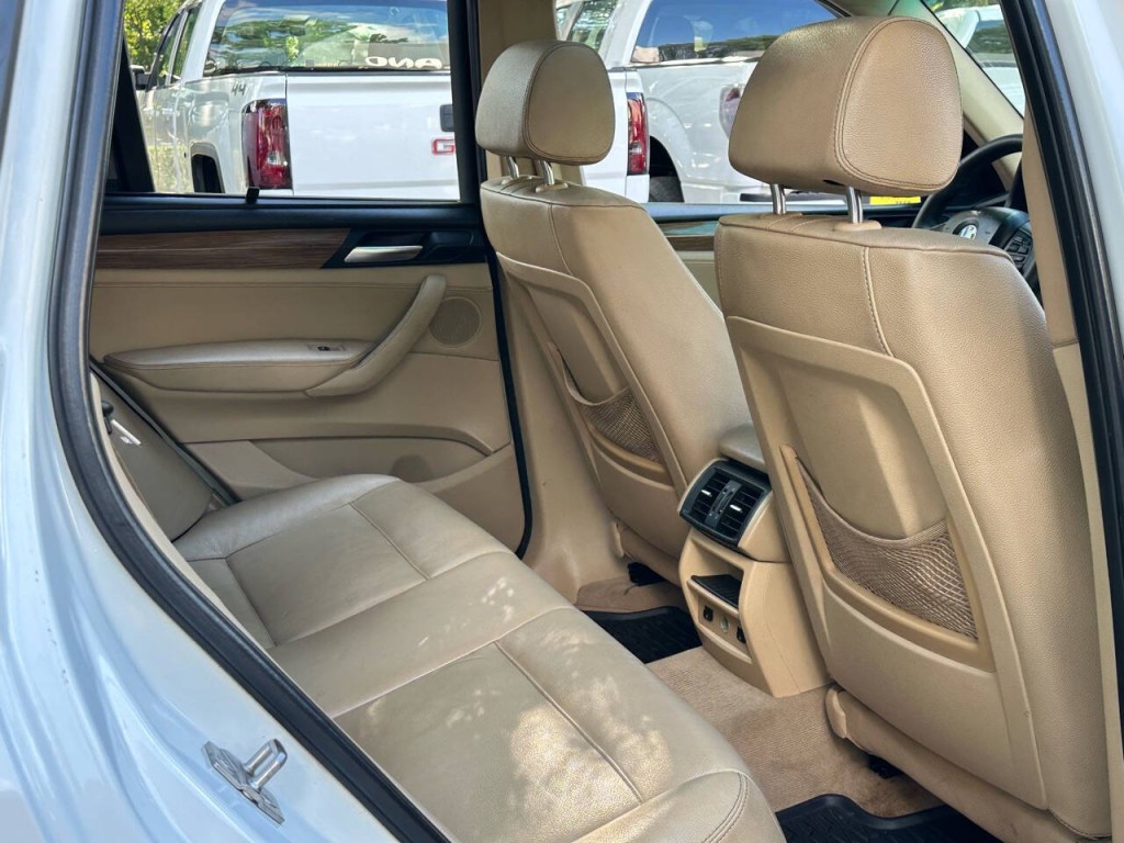 2011 BMW X3 Image 4