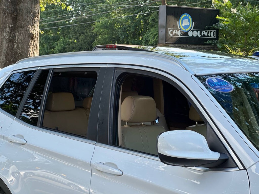 2011 BMW X3 Image 9