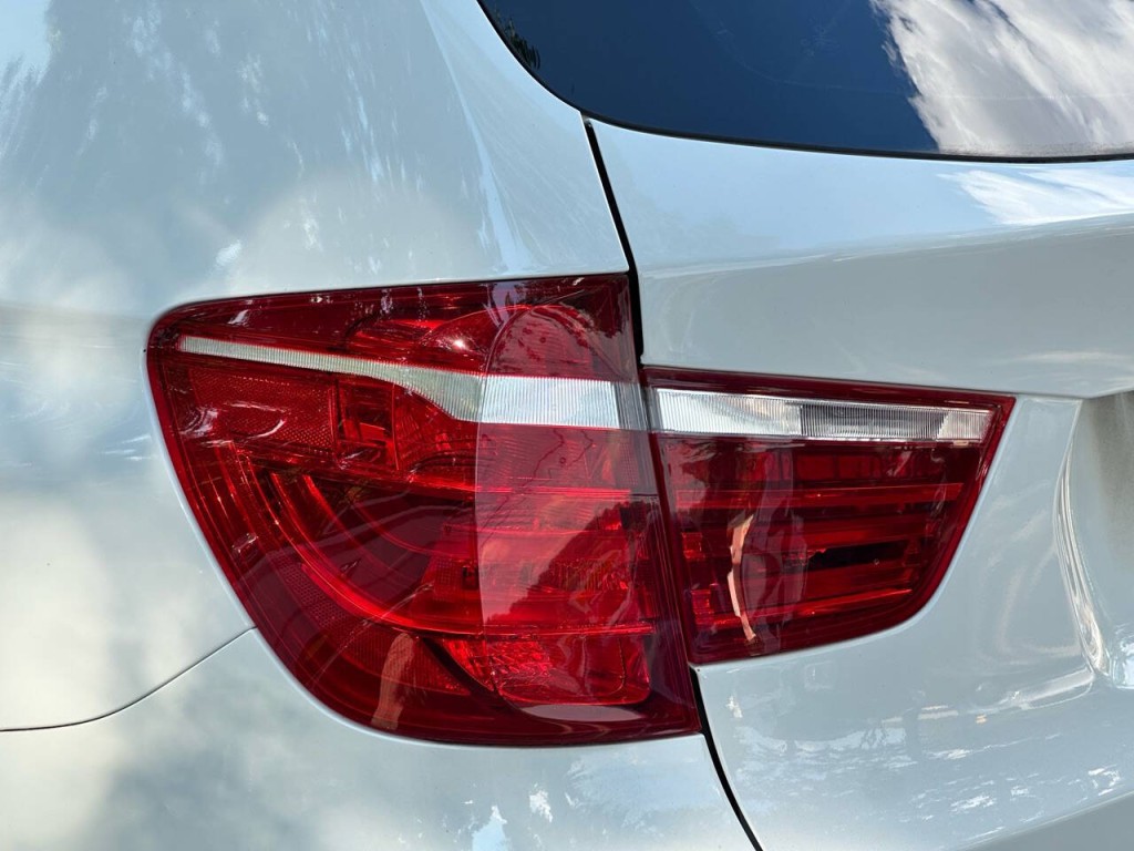 2011 BMW X3 Image 28