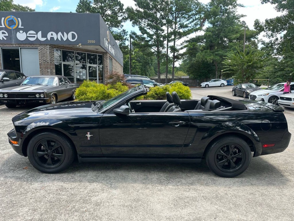 2007 Ford Mustang Image 8