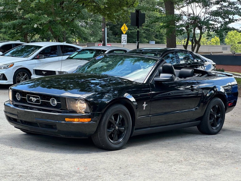 2007 Ford Mustang Image 21