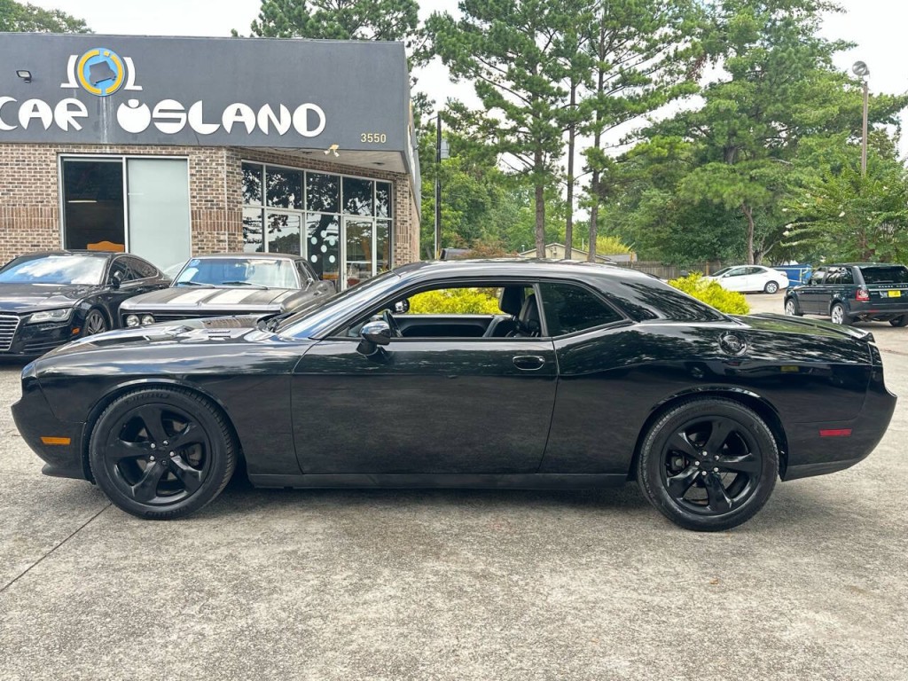 2013 Dodge Challenger Image 8