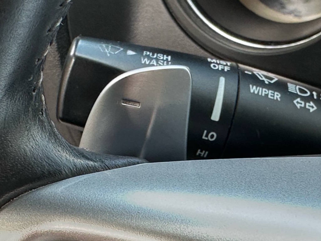 2013 Dodge Challenger Image 24