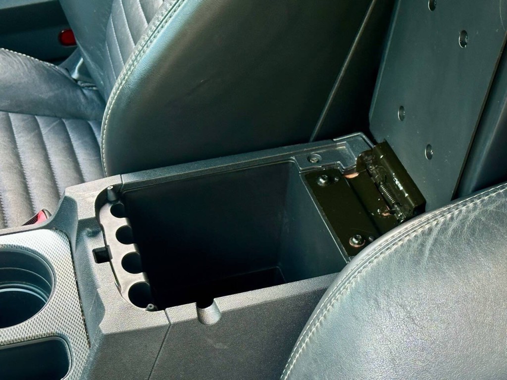 2013 Dodge Challenger Image 34