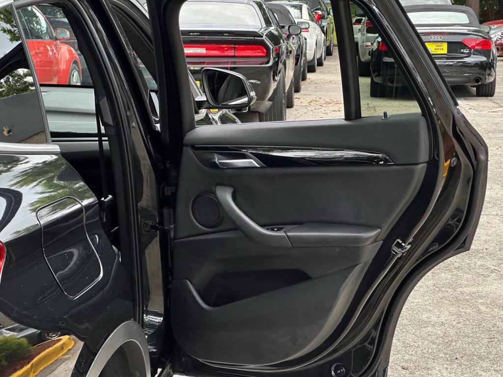 2016 BMW X1 Image 11