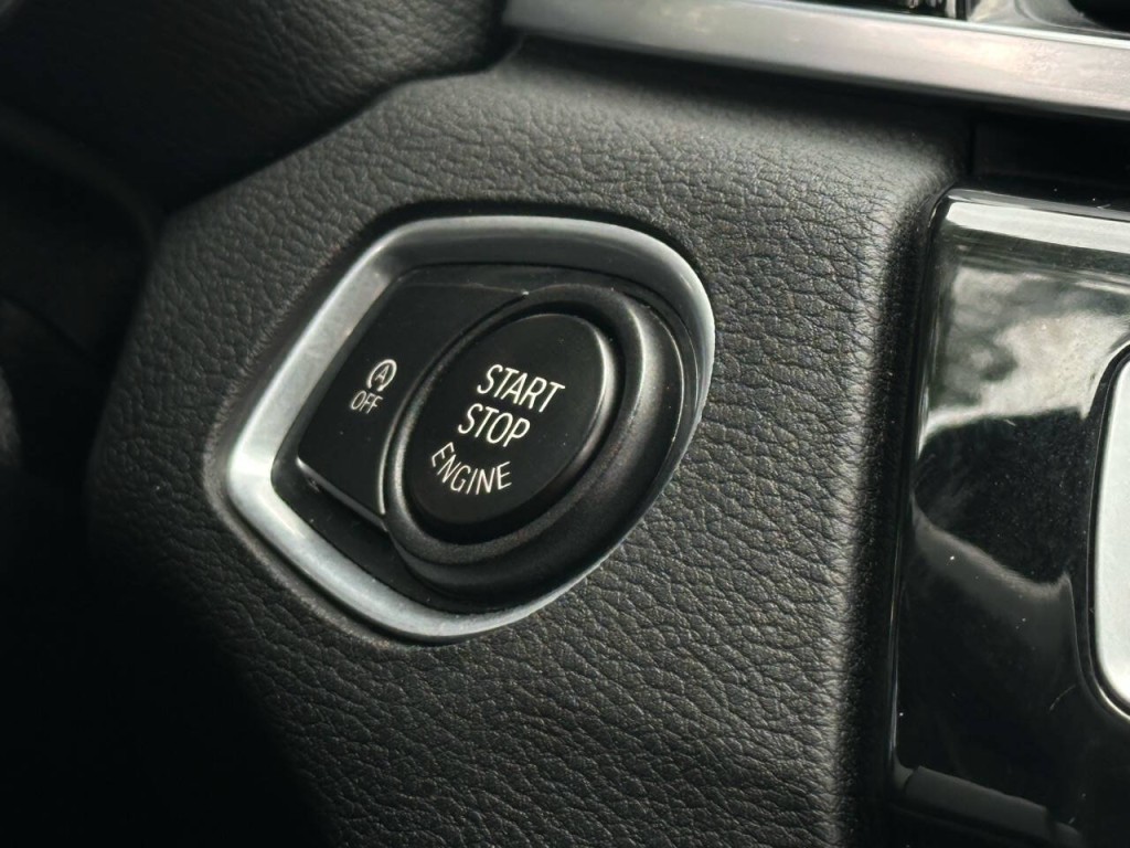 2016 BMW X1 Image 32