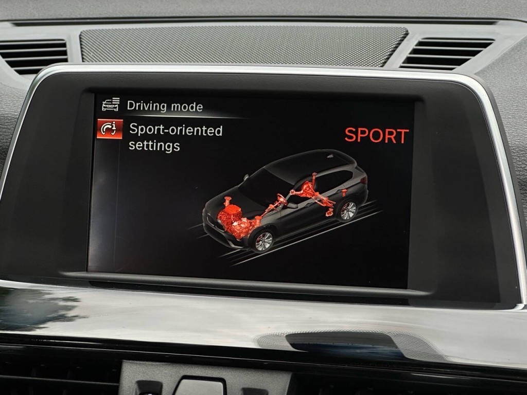 2016 BMW X1 Image 34