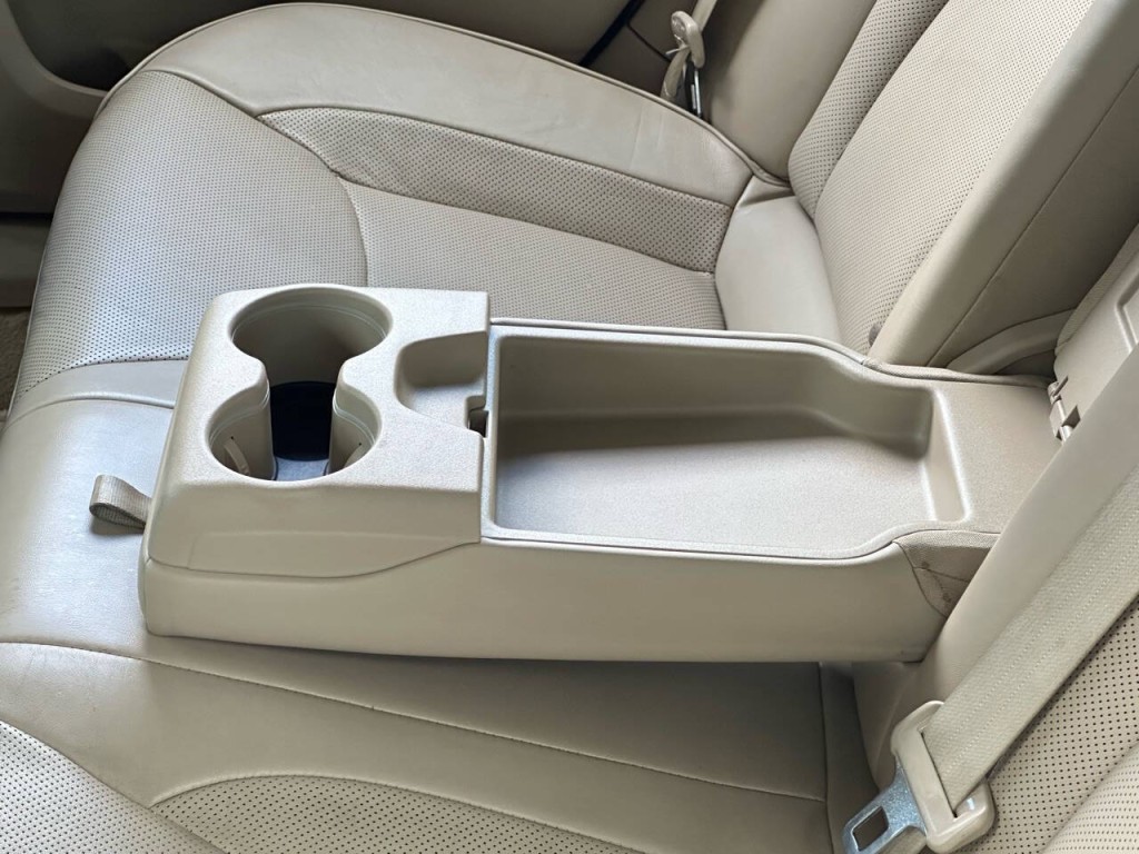 2013 Chrysler 300 Image 16