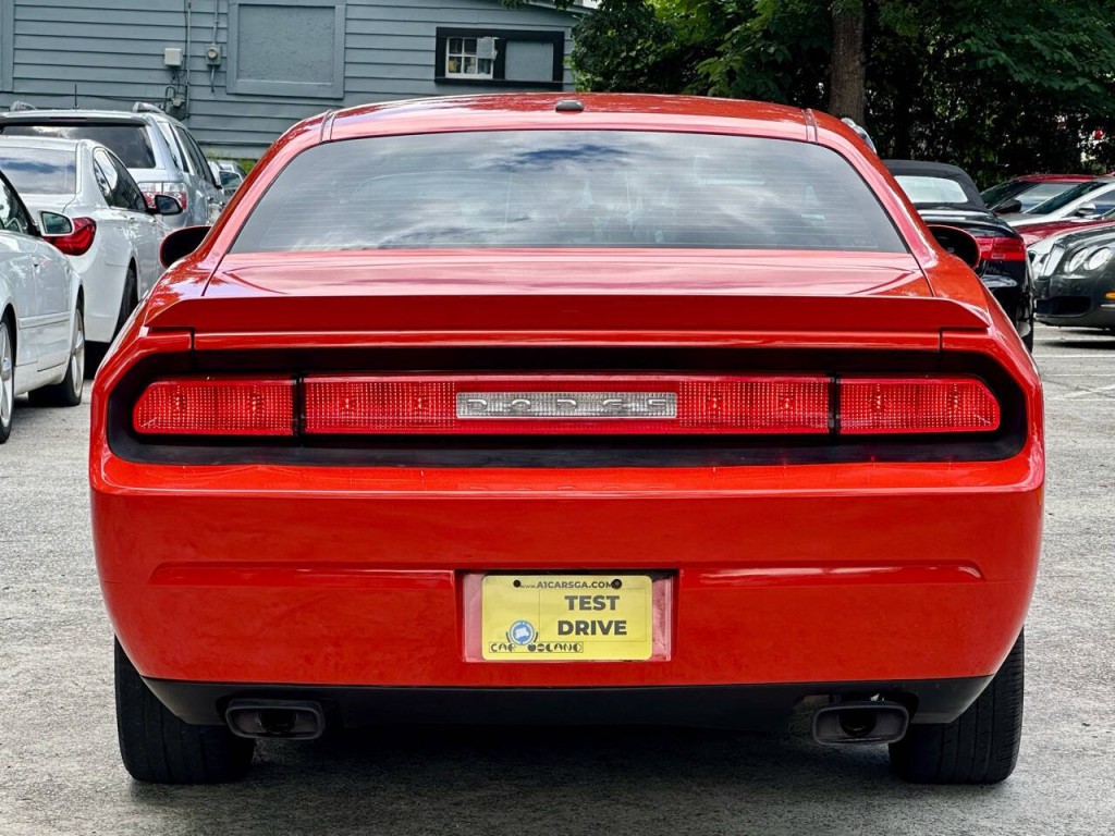 2010 Dodge Challenger Image 5