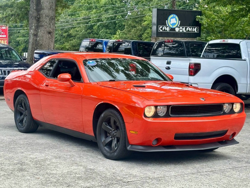 2010 Dodge Challenger Image 12