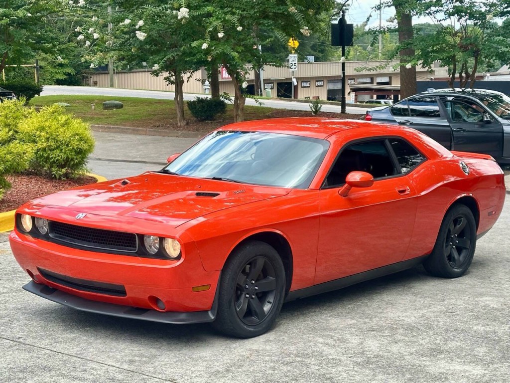 2010 Dodge Challenger Image 14