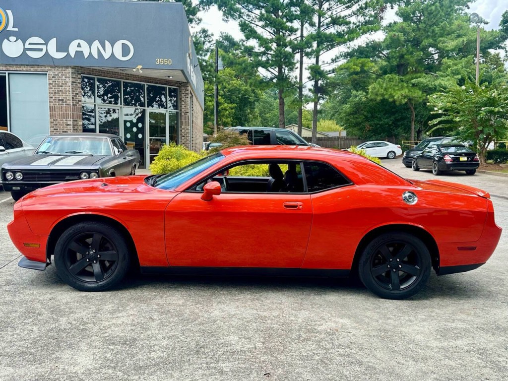 2010 Dodge Challenger Image 15