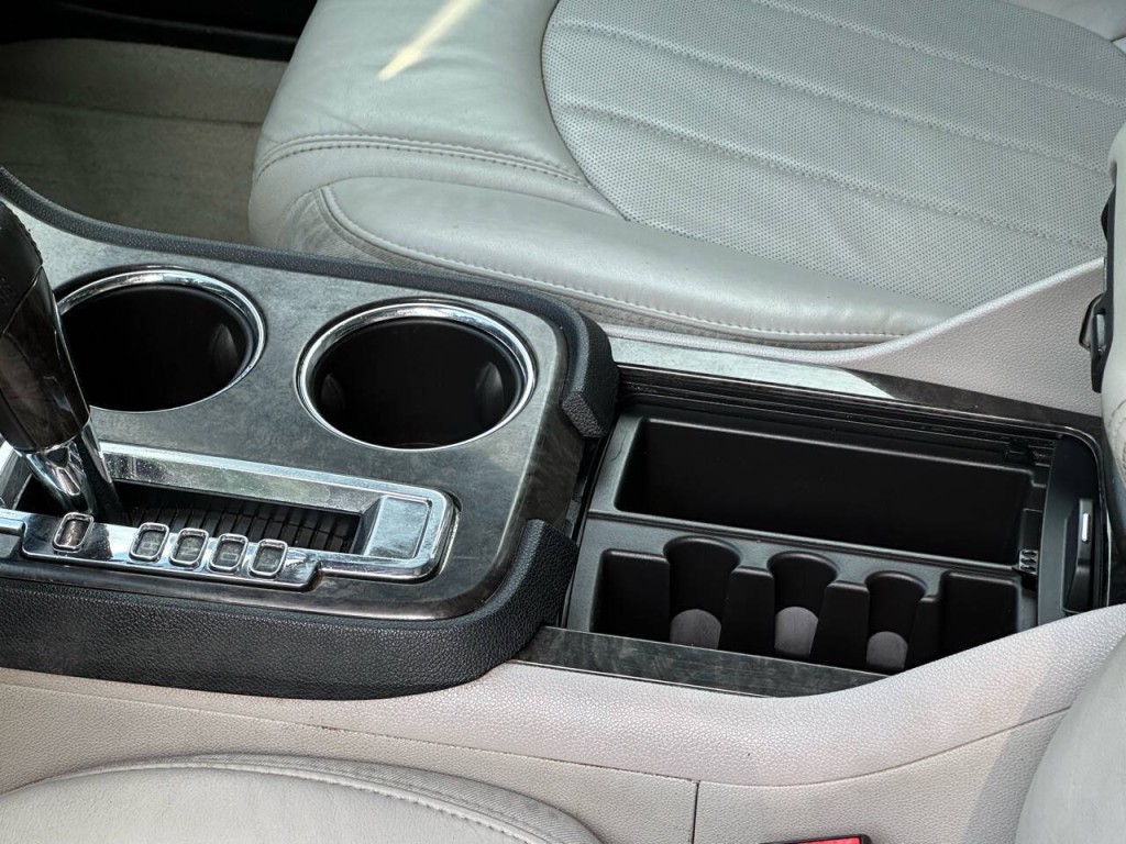 2012 GMC Acadia Image 24