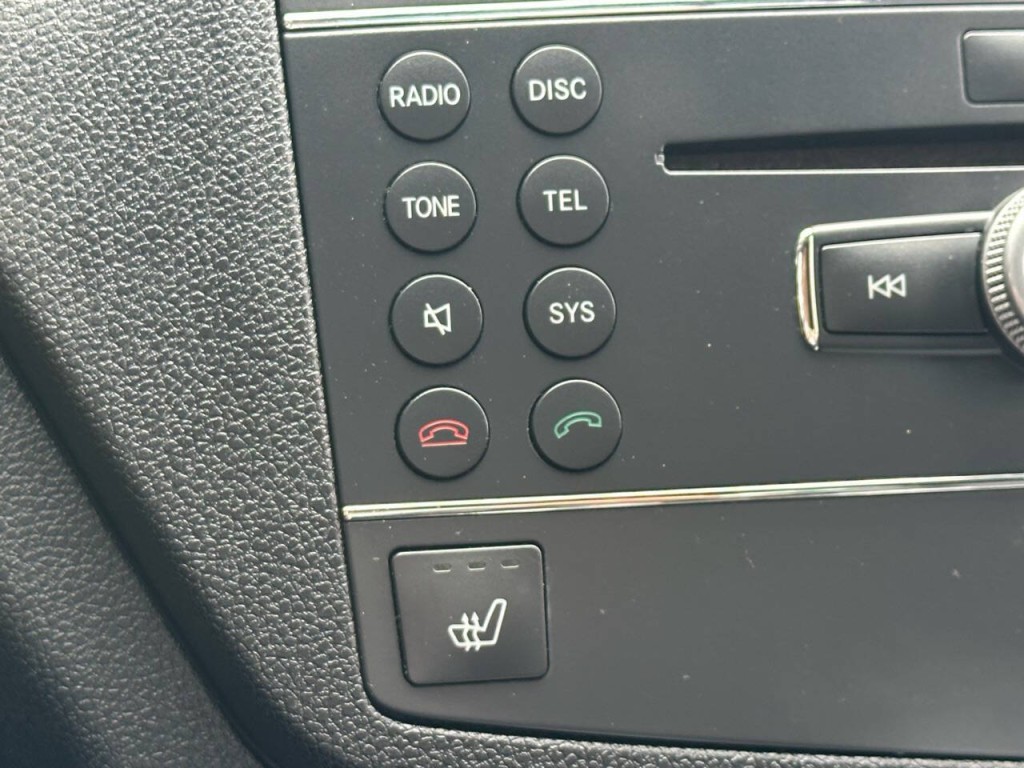 2008 Mercedes-Benz C-Class Image 22