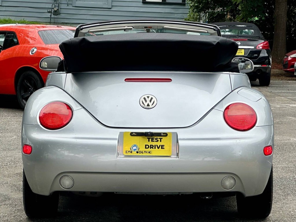 2005 Volkswagen Beetle Image 5