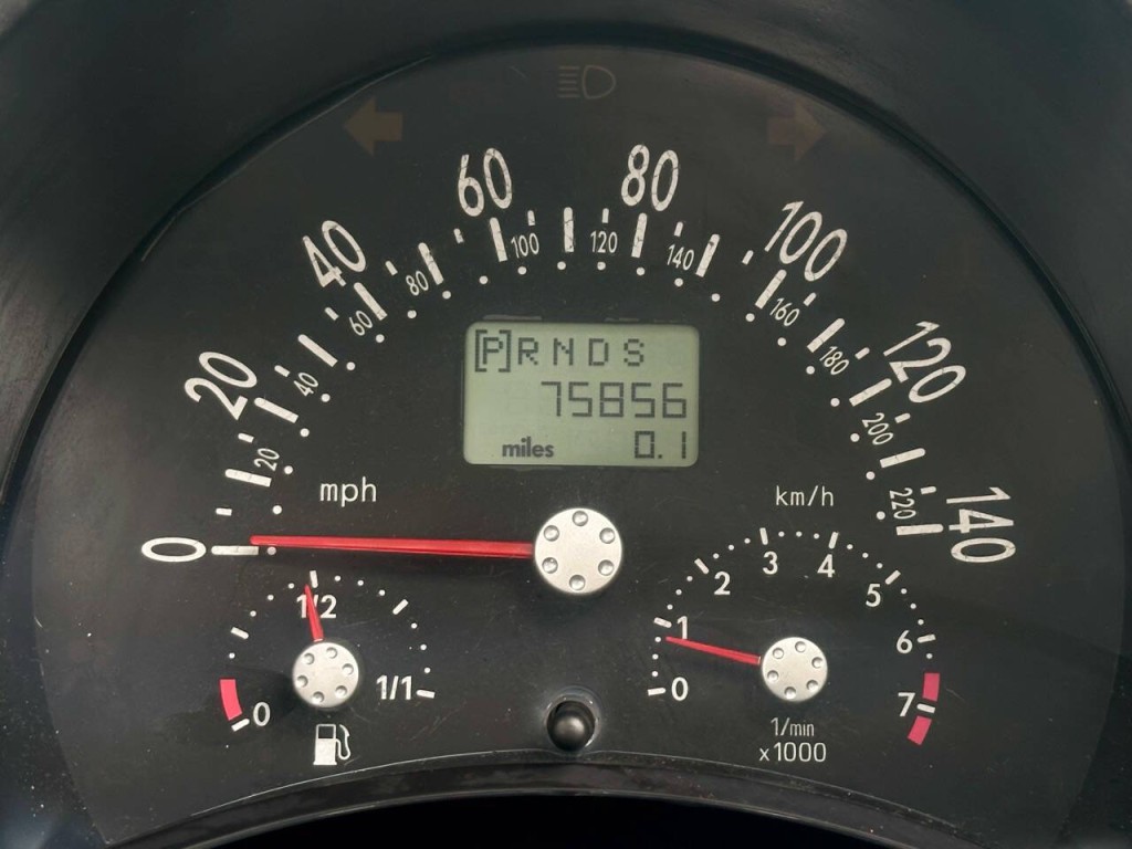 2005 Volkswagen Beetle Image 6