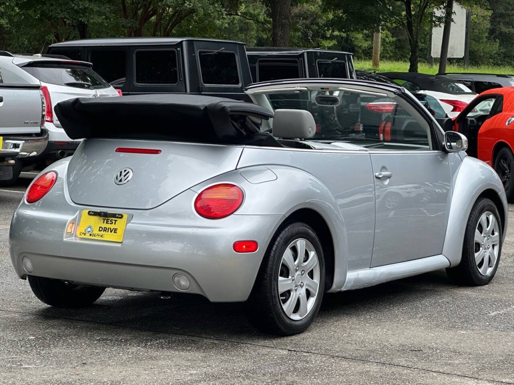 2005 Volkswagen Beetle Image 7