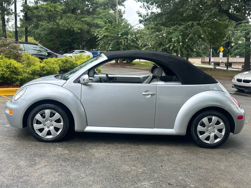 2005 Volkswagen Beetle Image 8