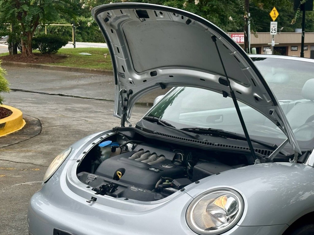 2005 Volkswagen Beetle Image 15