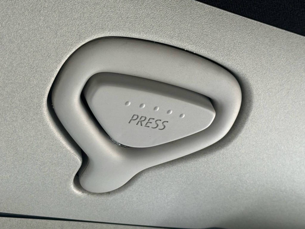 2005 Volkswagen Beetle Image 36