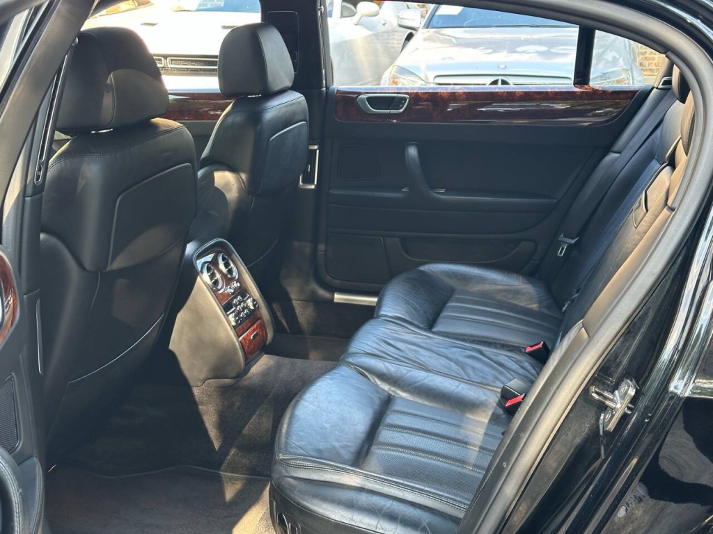 2007 Bentley Continental Image 4