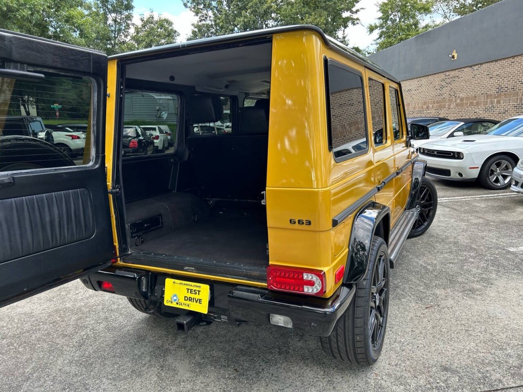 2004 Mercedes-Benz G-Class Image 19