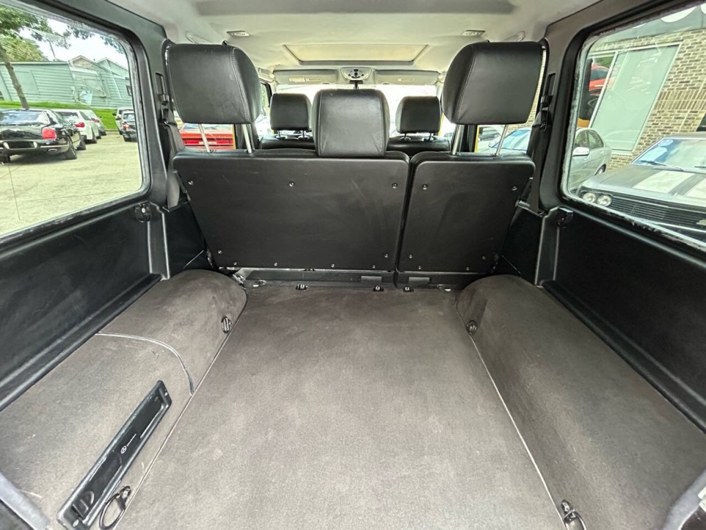 2004 Mercedes-Benz G-Class Image 37