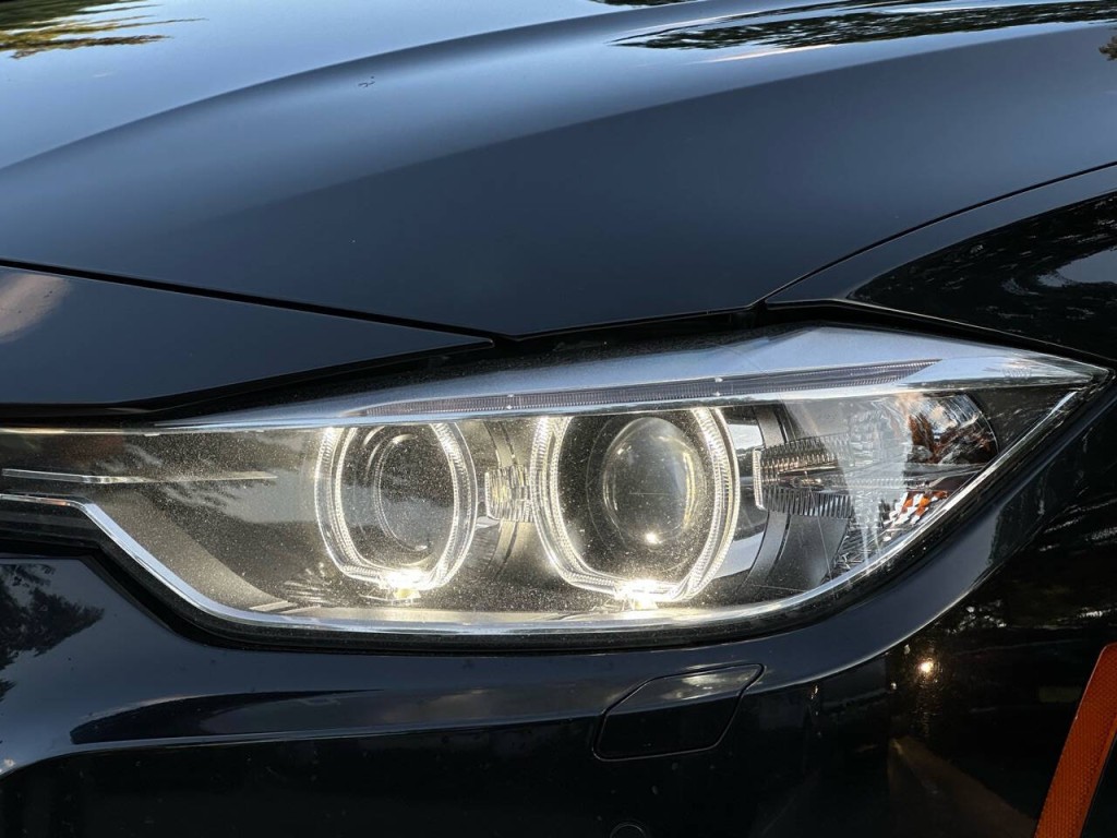 2014 BMW 3 Series Image 27