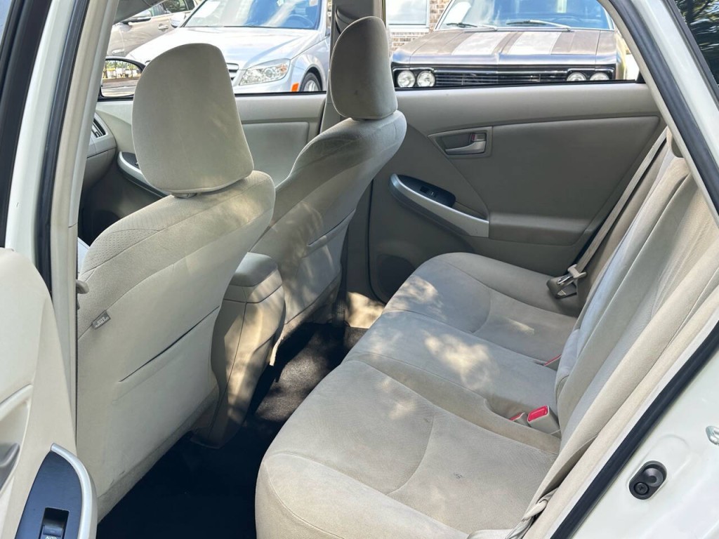 2015 Toyota Prius Image 18