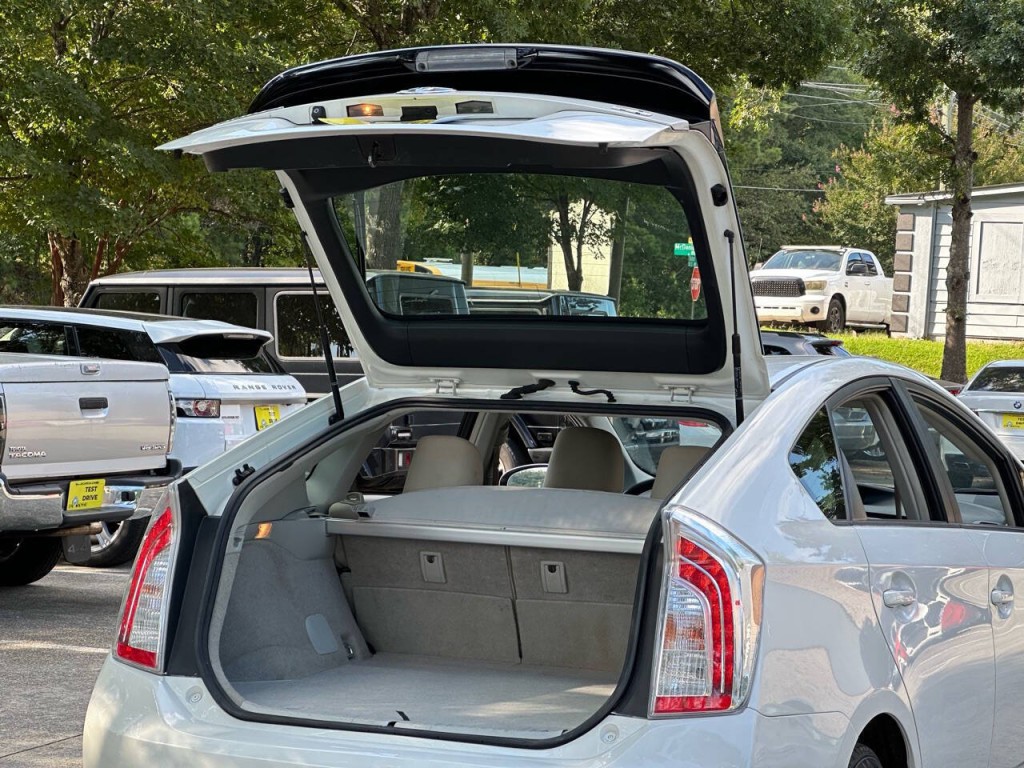 2015 Toyota Prius Image 35
