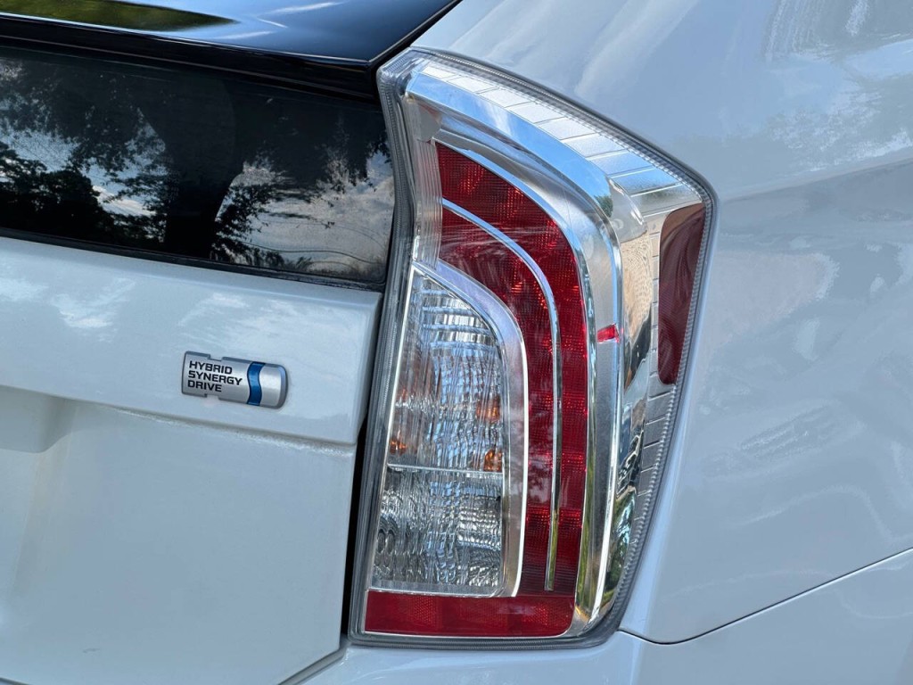2015 Toyota Prius Image 36