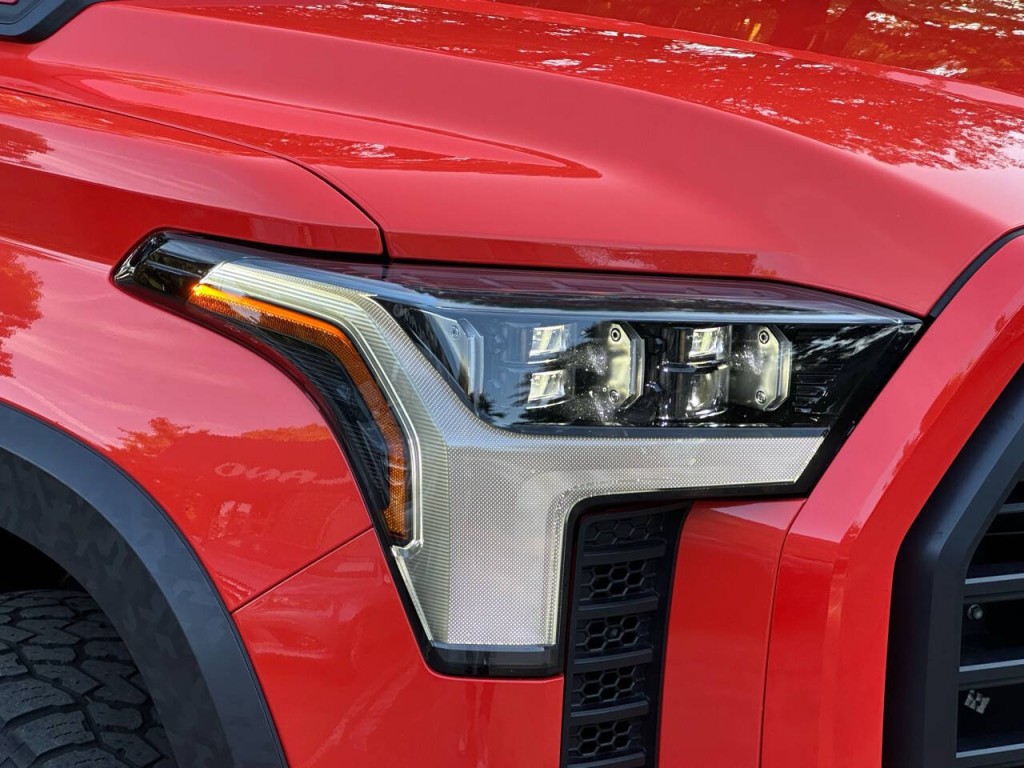 2022 Toyota Tundra Image 10