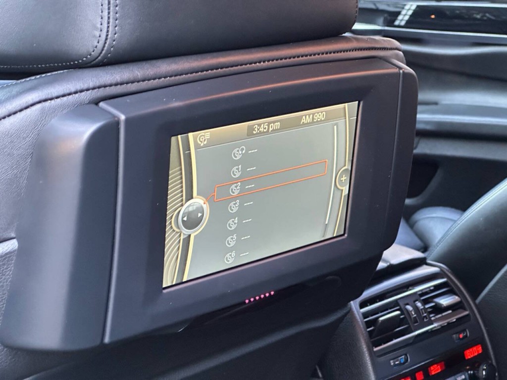 2012 BMW 7 Series Image 25