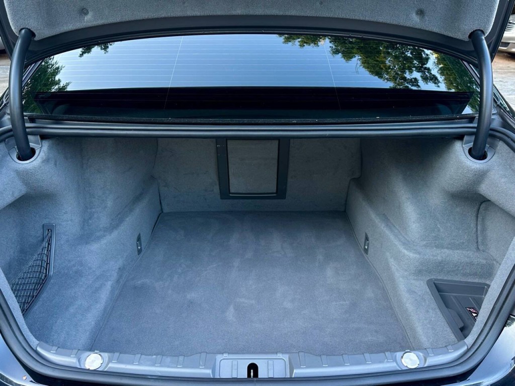 2012 BMW 7 Series Image 41