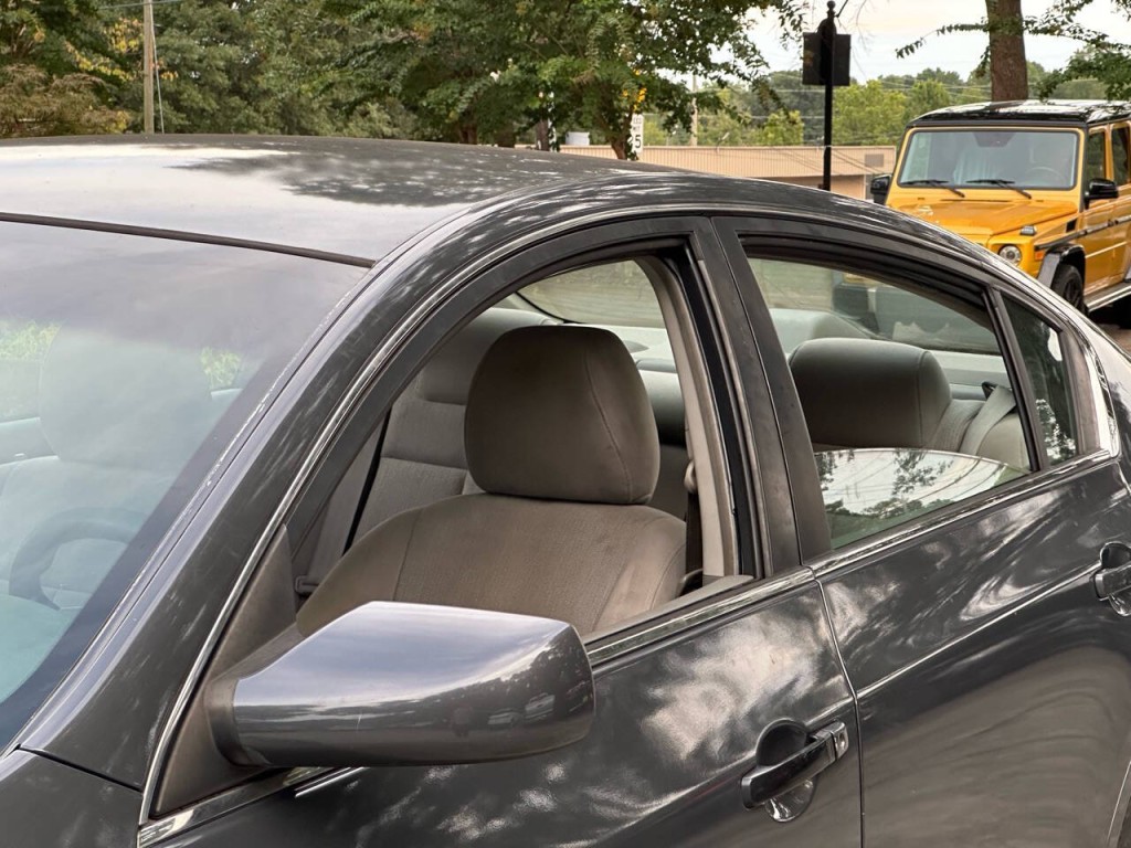 2010 Nissan Altima Image 13