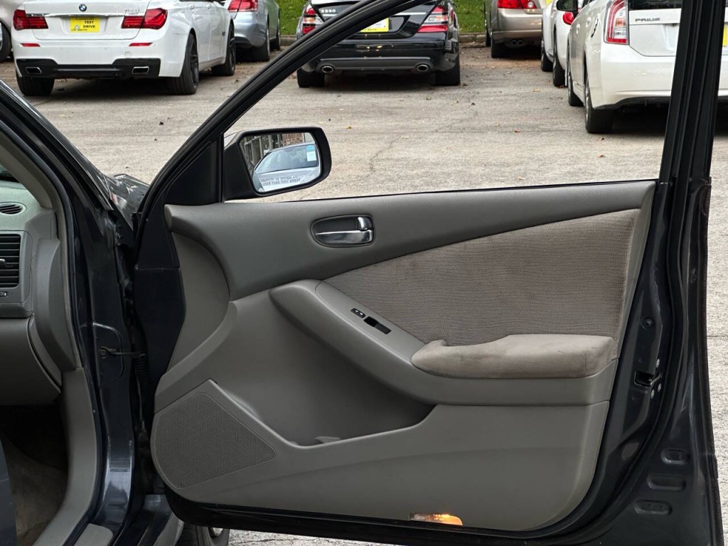 2010 Nissan Altima Image 20