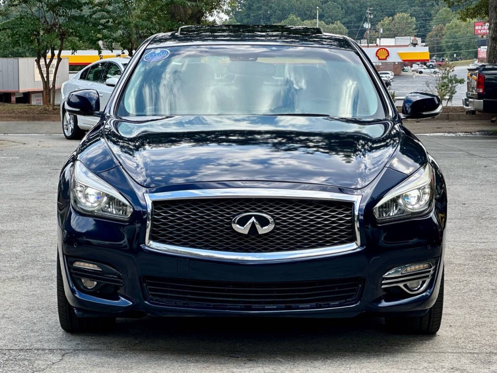 2016 INFINITI Q70 Image 5