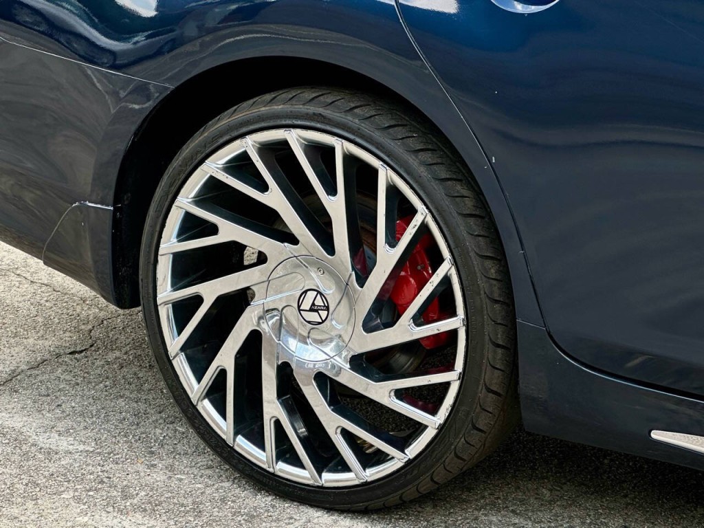 2016 INFINITI Q70 Image 25
