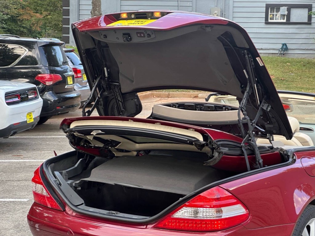 2007 Mercedes-Benz SL-Class Image 22