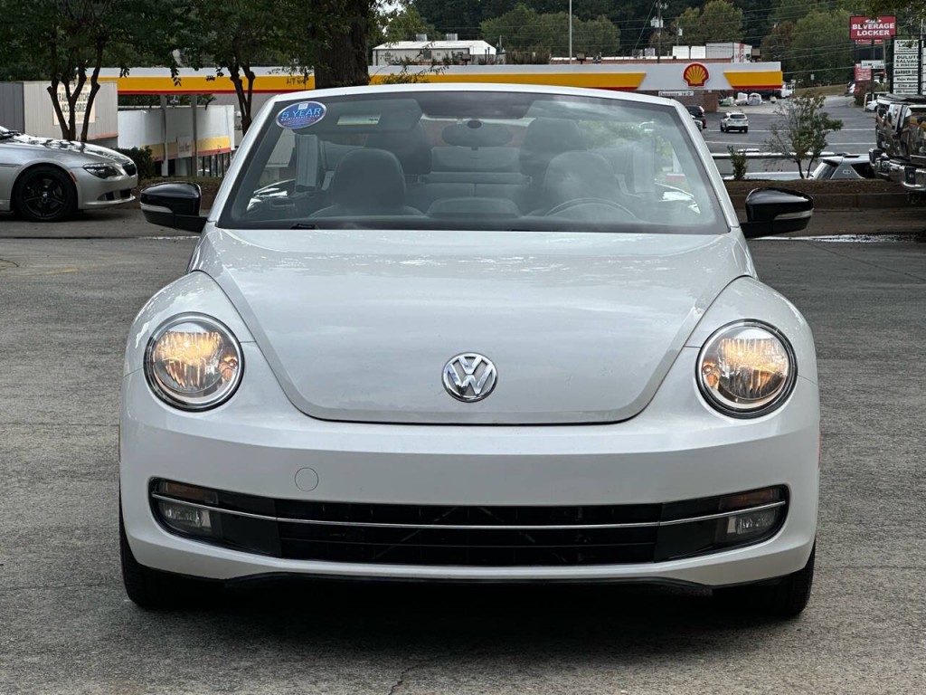 2013 Volkswagen Beetle Image 6