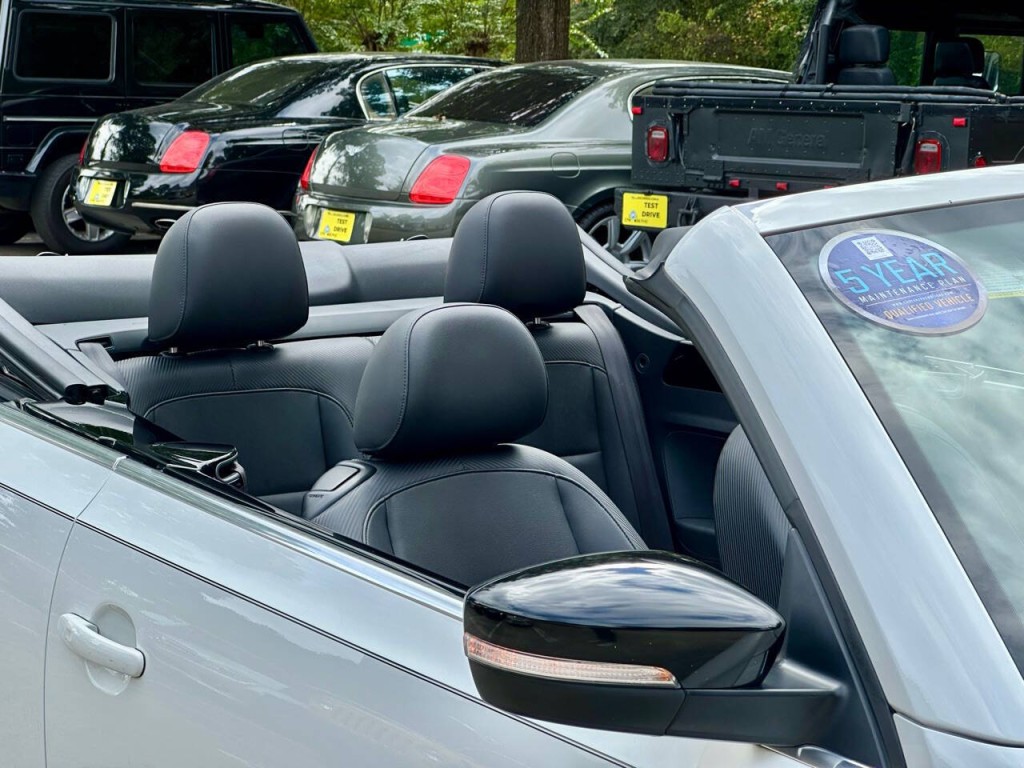 2013 Volkswagen Beetle Image 7