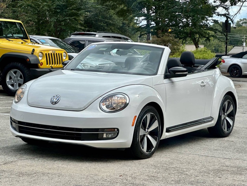2013 Volkswagen Beetle Image 10