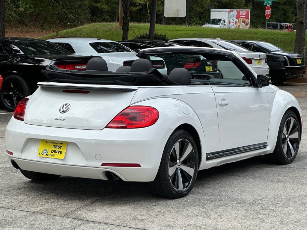 2013 Volkswagen Beetle Image 15