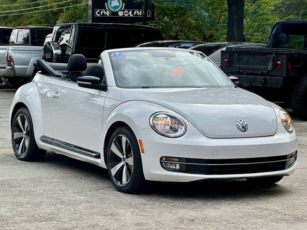 2013 Volkswagen Beetle Image 17
