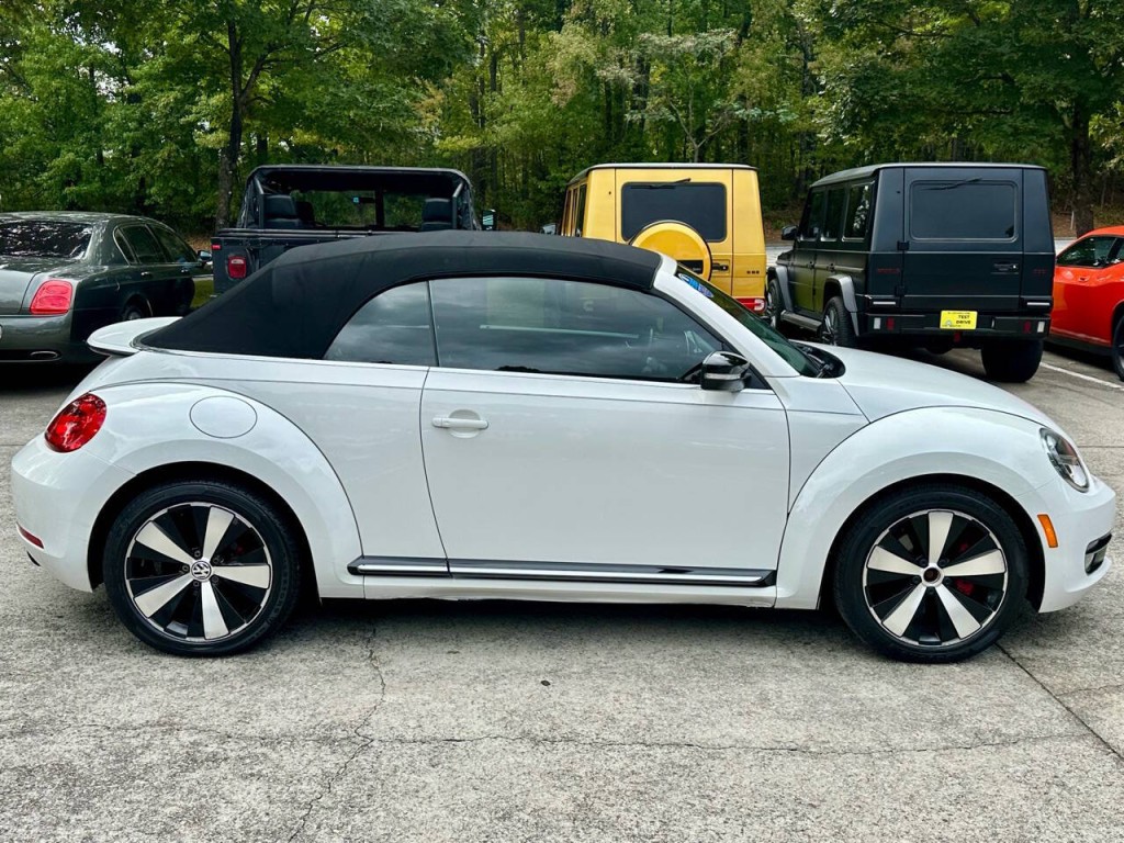 2013 Volkswagen Beetle Image 31