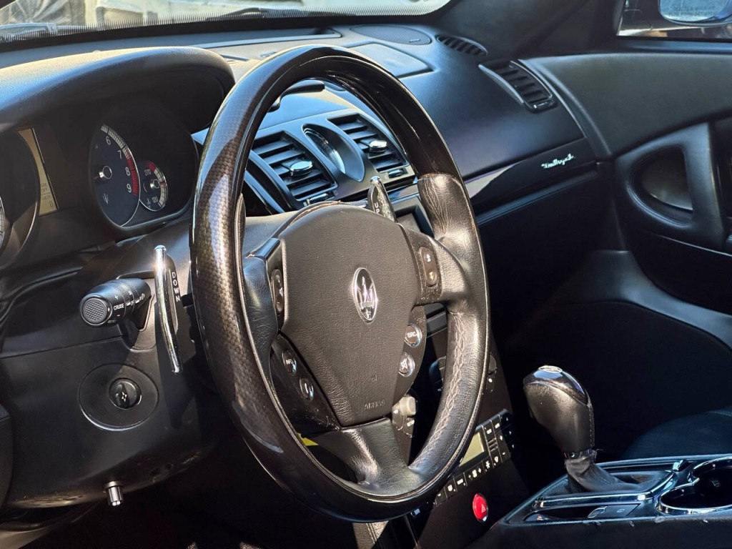 2007 Maserati Quattroporte Image 16