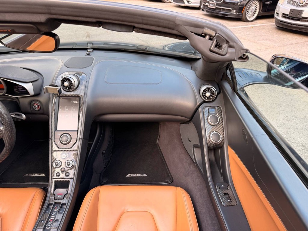 2013 McLaren MP4-12C SPIDER Image 15