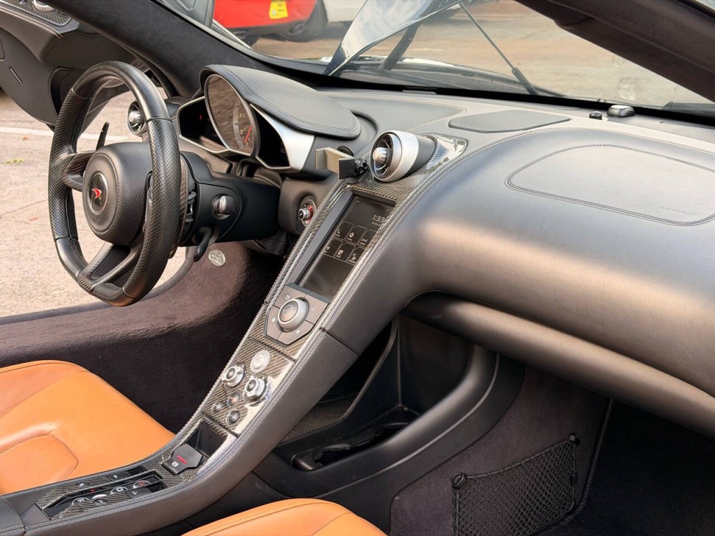 2013 McLaren MP4-12C SPIDER Image 22